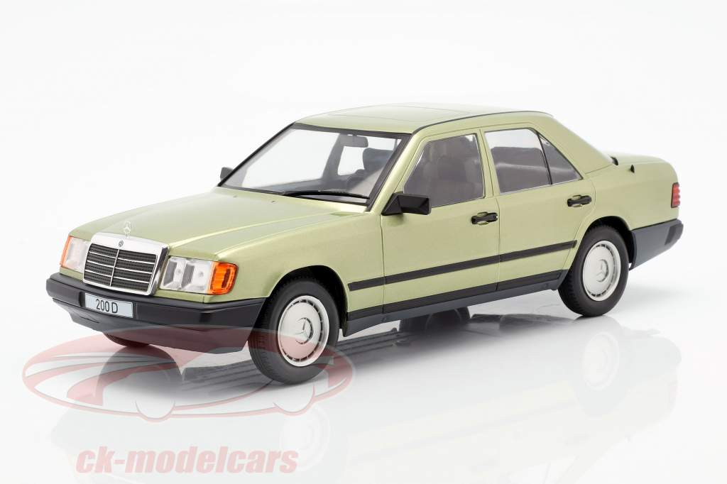 Mercedes-Benz 200 D (W124) year 1984 light green metallic 1:18 Model Car Group