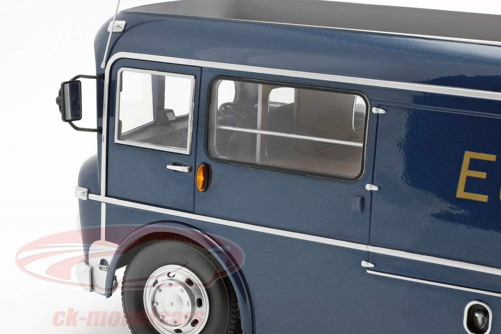 Commer TS3 Truck Team Transporter Ecurie Ecosse 1959 blue metallic 1:18 CMR