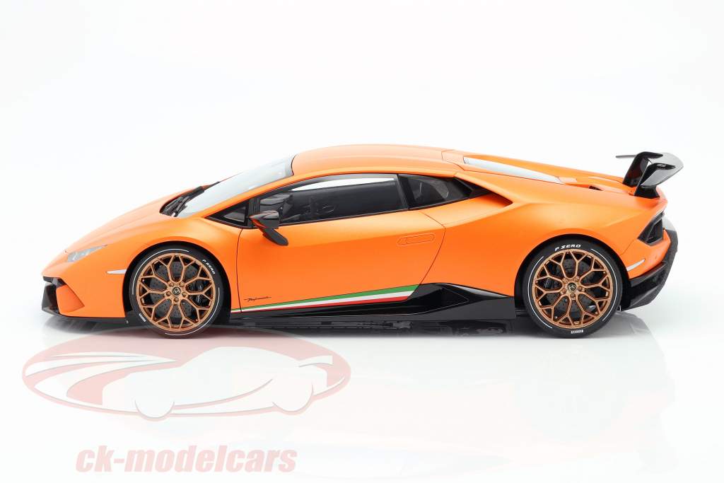 Lamborghini Huracan Performante Byggeår 2017 anthaeus appelsin 1:12 AUTOart
