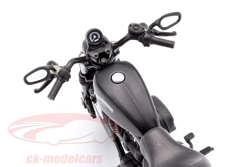 Maquette Die-cast Harley-Davidson Sportster Iron 883 2014 à L'échelle 1:12 Par Maisto - Modèle Détaillé