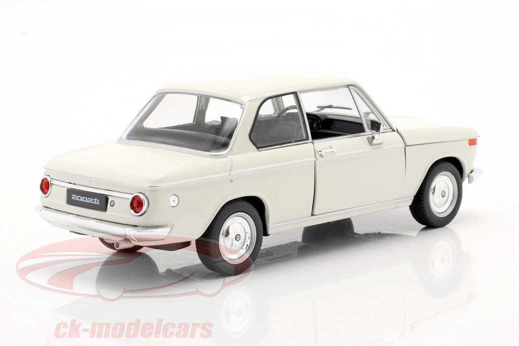 BMW 2002ti クリーム 1:24 Welly