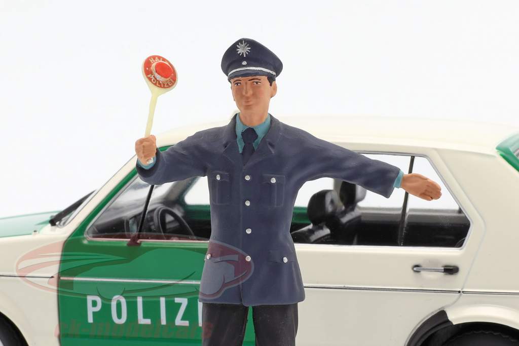 Policeman Figure 1:18 FigurenManufaktur