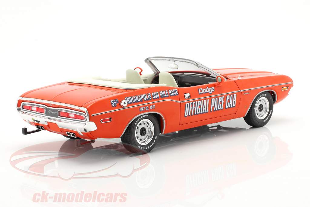 GREENLIGHT 30144 1971 Dodge Challenger Convertible 55th Indy 500 Pace Car 1:64 