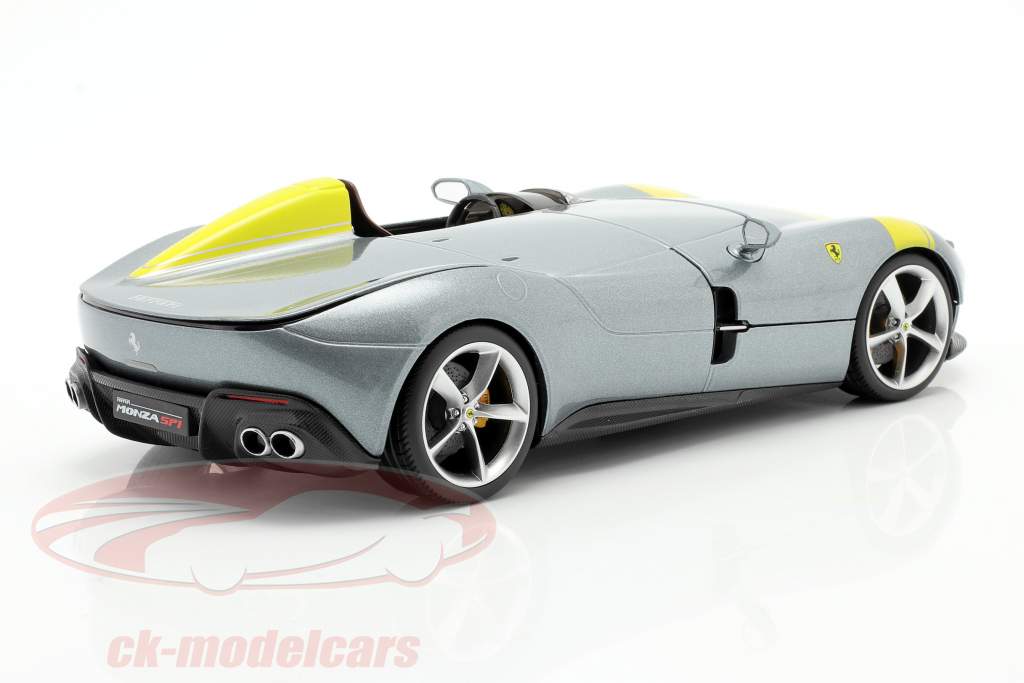 Ferrari Monza SP1 Bouwjaar 2019 Grijs metalen / geel 1:18 Bburago
