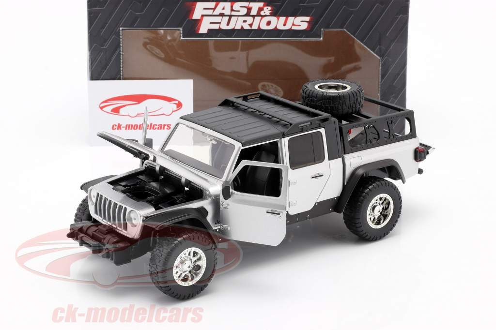 Jeep Gladiator anno 2020 Fast &amp; Furious 9 (2021) argento 1:24 Jada Toys