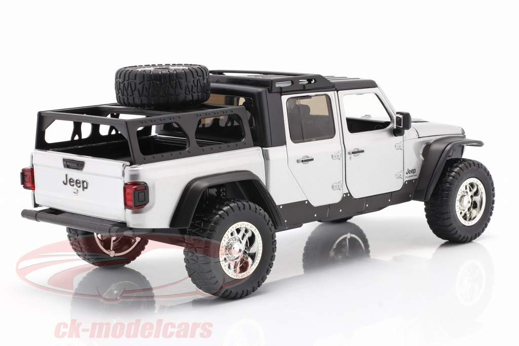 Jeep Gladiator Baujahr 2020 Fast & Furious 9 (2021) silber 1:24 Jada Toys