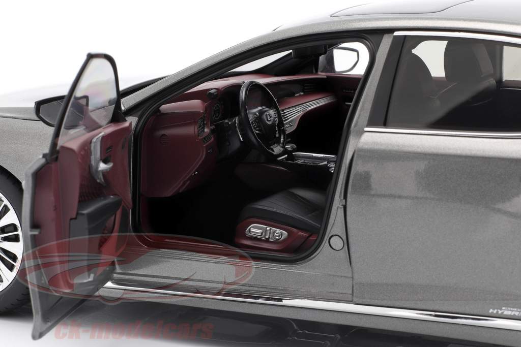 Lexus LS 500h 建设年份 2018 manganese luster 金属的 1:18 AUTOart