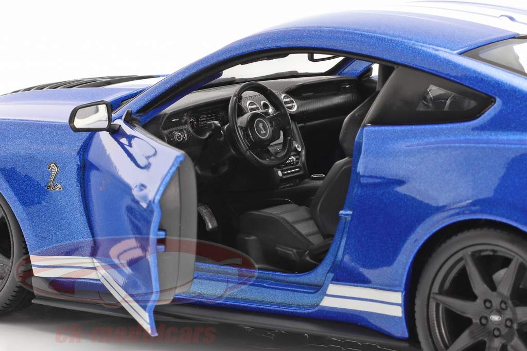 Ford Mustang Shelby GT500 Année de construction 2020 bleu 1:18 Maisto