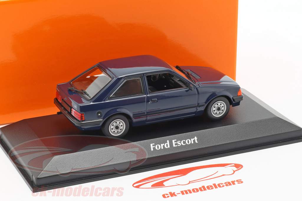 Ford Escort Baujahr 1981 dunkelblau 1:43 Minichamps