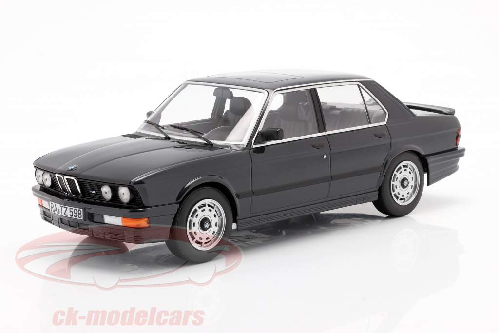 BMW M 535i Ano de construção 1986 Preto metálico 1:18 Norev