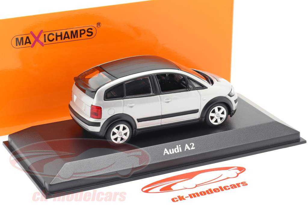 Audi A2 (8Z) Ano de construção 2000 prata 1:43 Minichamps