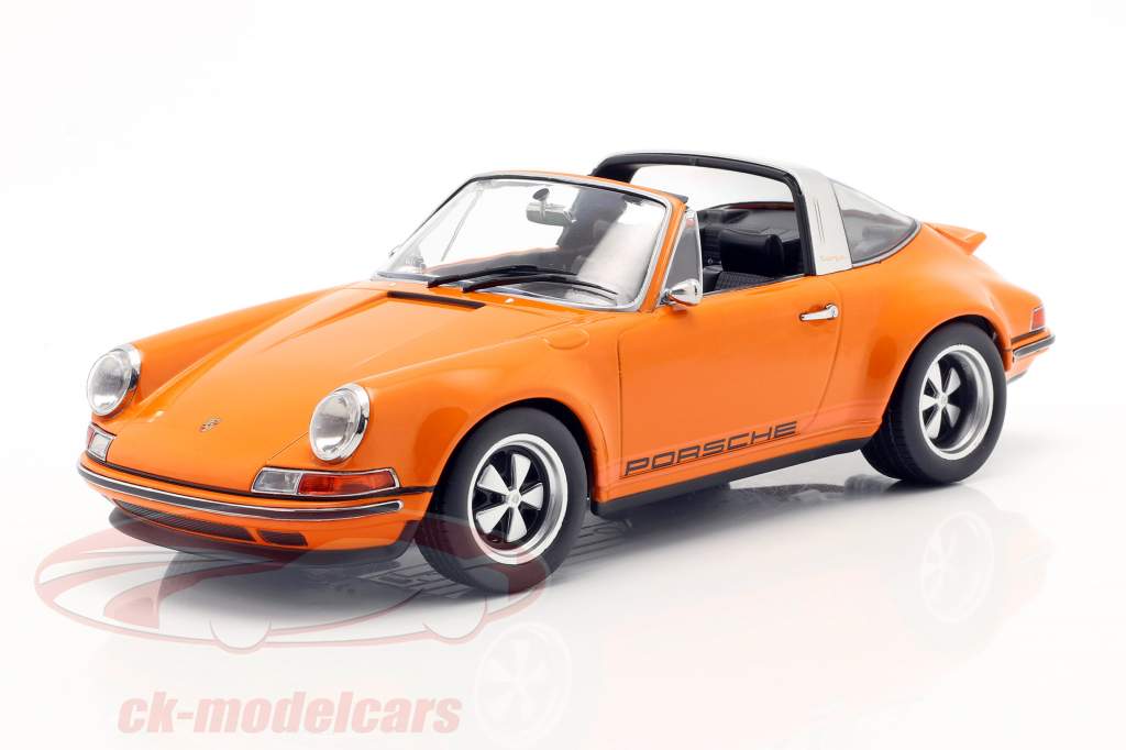 Porsche 911 Targa Singer Design oranje 1:18 KK-Scale