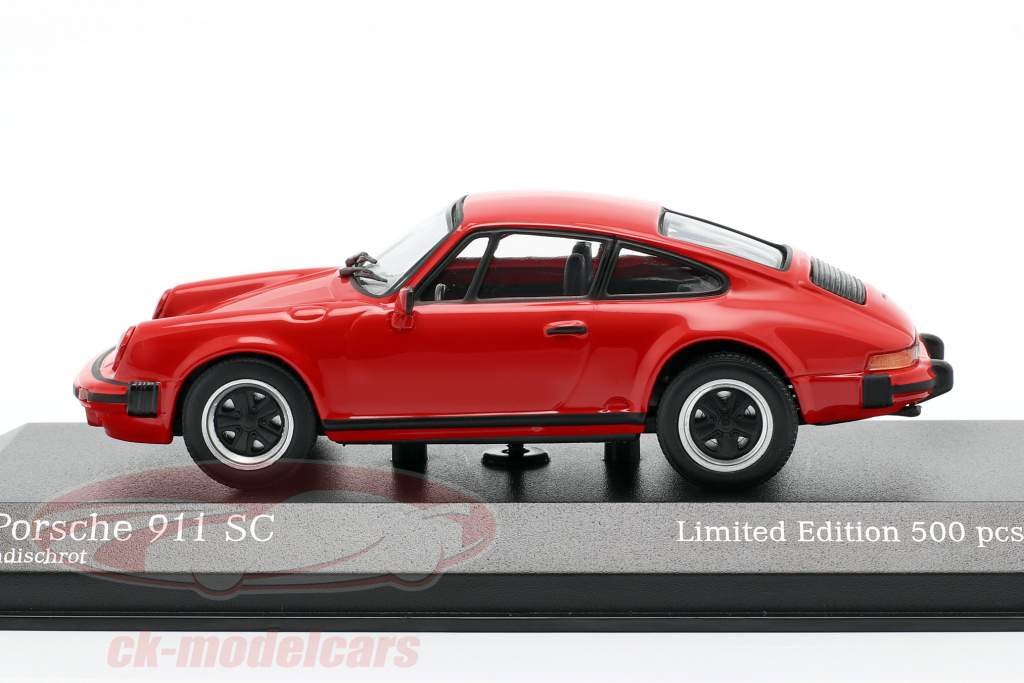 Porsche 911 SC Coupe 建設年 1979 赤 1:43 Minichamps