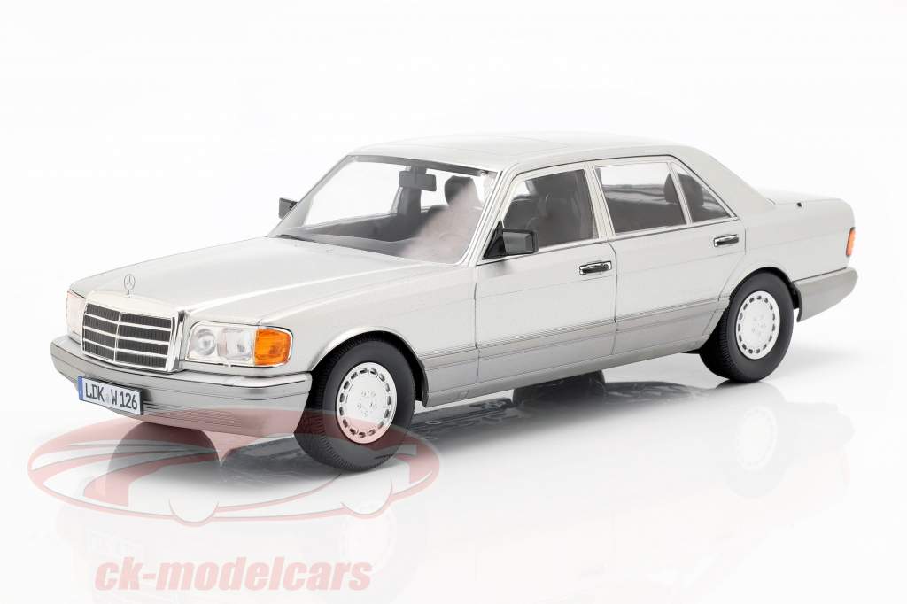 Mercedes-Benz 560 SEL S-class (W126) 1985 astral silver / grey 1:18 iScale