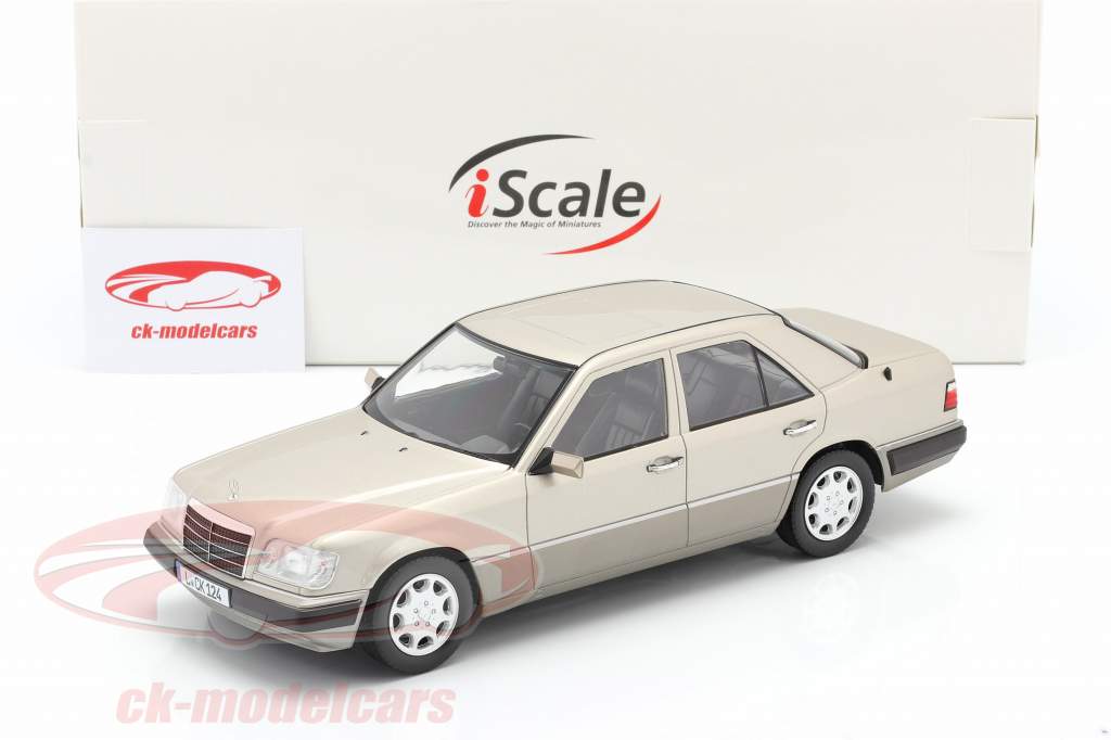 Mercedes-Benz E班 (W124) 建设年份 1989 烟熏银 1:18 iScale