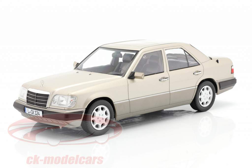 Mercedes-Benz E klasse (W124) Byggeår 1989 røgfyldt sølv 1:18 iScale