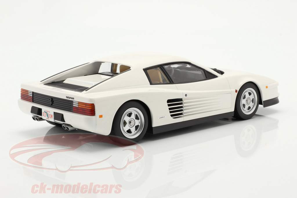 Ferrari Testarossa Monospecchio Amerikansk version Byggeår 1984 hvid 1:18 KK-Scale