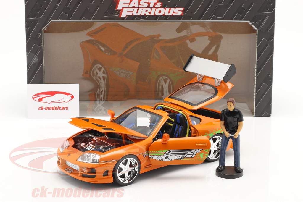 Brian's Toyota Supra 1995 映画 Fast & Furious (2001) と 図 1:18 Jada Toys