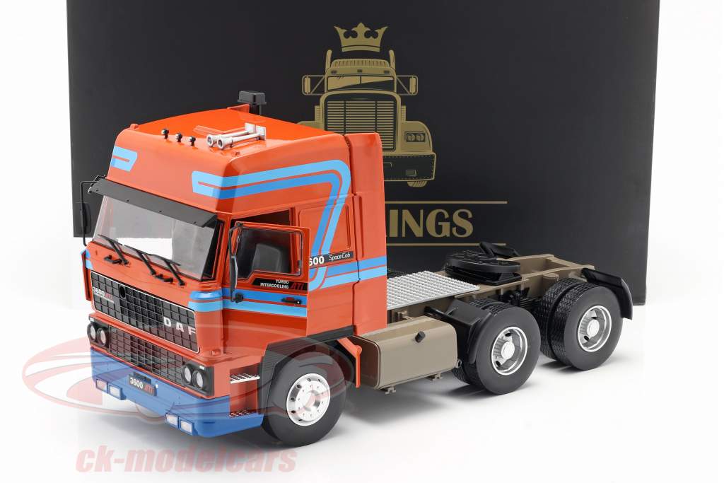 DAF 3600 SpaceCab Truck year 1986 orange / blue 1:18 Road Kings