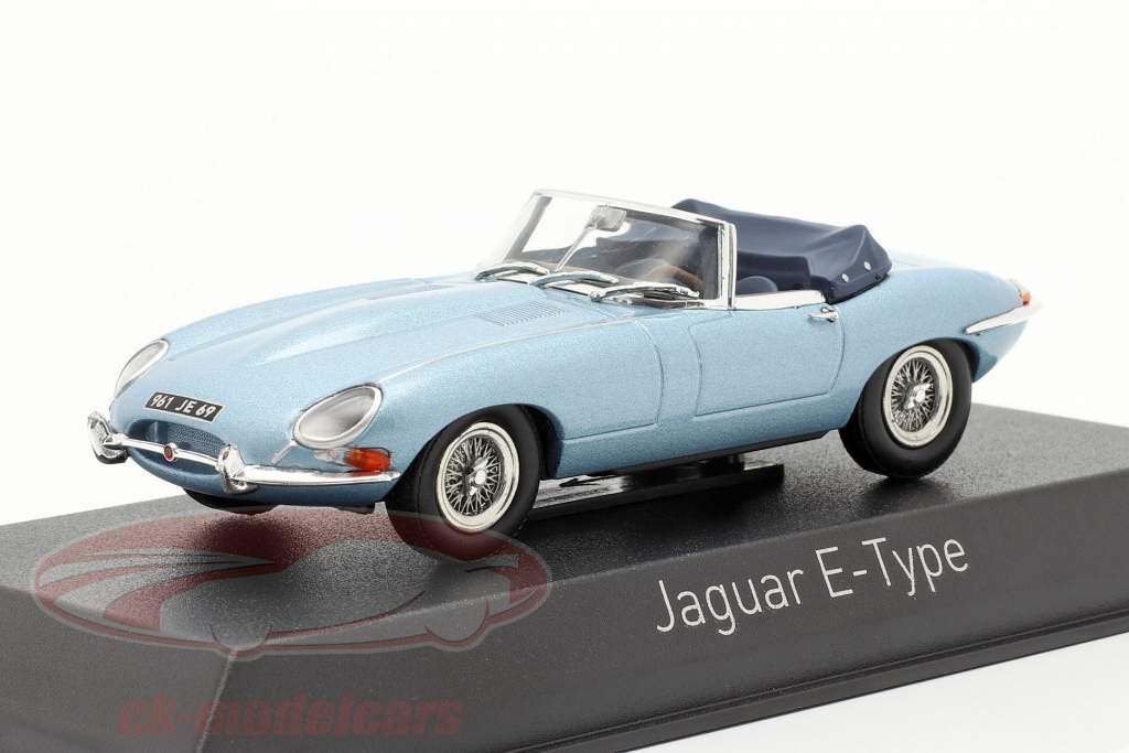 Jaguar E-Type Cabriolet Anno di costruzione 1961 luce blu metallico 1:43 Norev