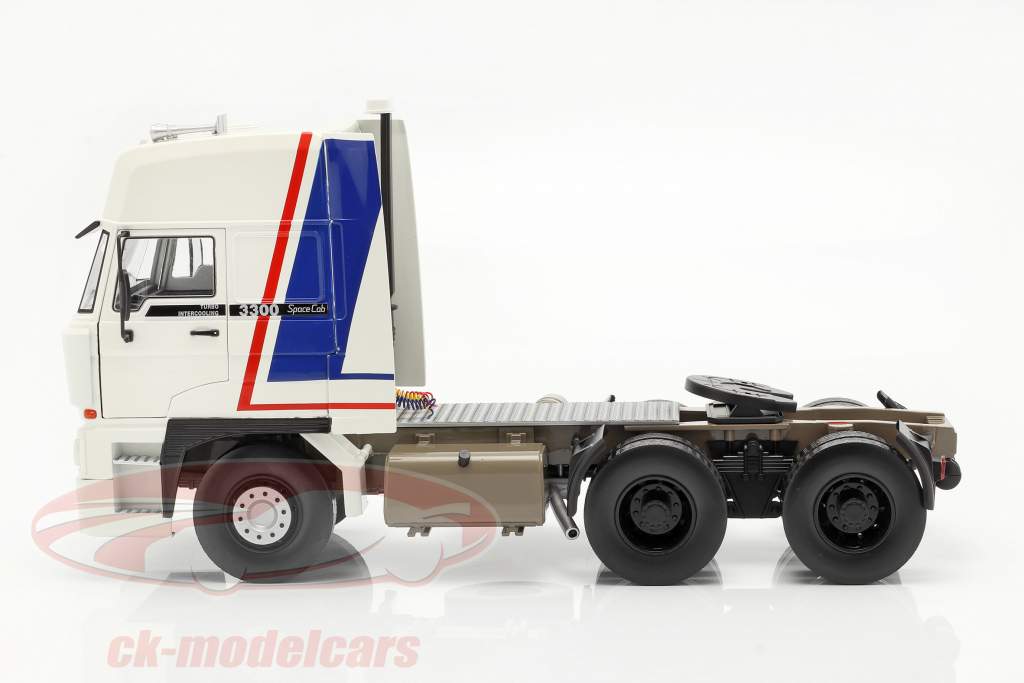 DAF 3300 SpaceCab Truck year 1982 white / blue / red 1:18 Road Kings