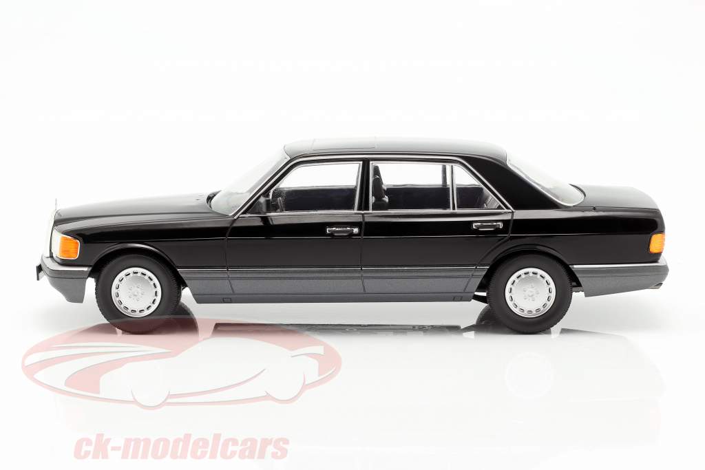Mercedes-Benz 560 SEL Clase S (W126) Año de construcción 1985 negro / gris 1:18 iScale