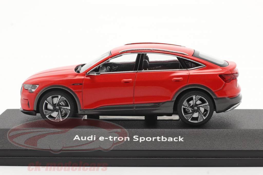 Audi e-tron Sportback Baujahr 2020 catalunya rot 1:43 iScale