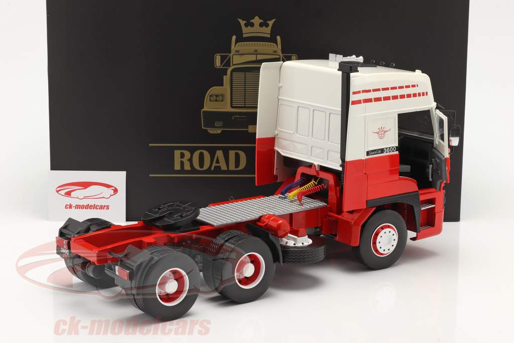 DAF 3600 SpaceCab Truck 1986 white / red 1:18 Road Kings