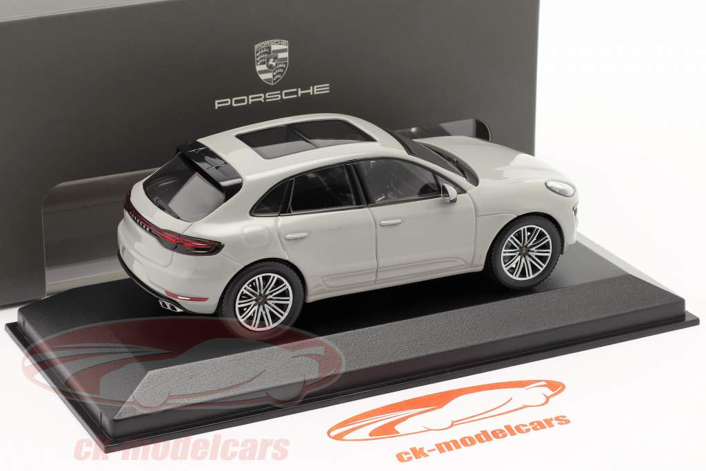 Porsche Macan Turbo year 2019 chalk grey 1:43 Minichamps