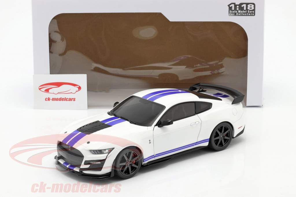 Ford Mustang Shelby GT500 Fast Track Baujahr 2020 weiß 1:18 Solido