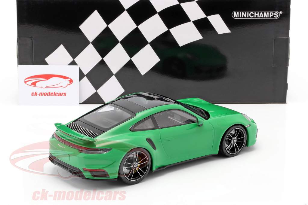 Porsche 911 (992) Turbo S Baujahr 2020 pythongrün 1:18 Minichamps