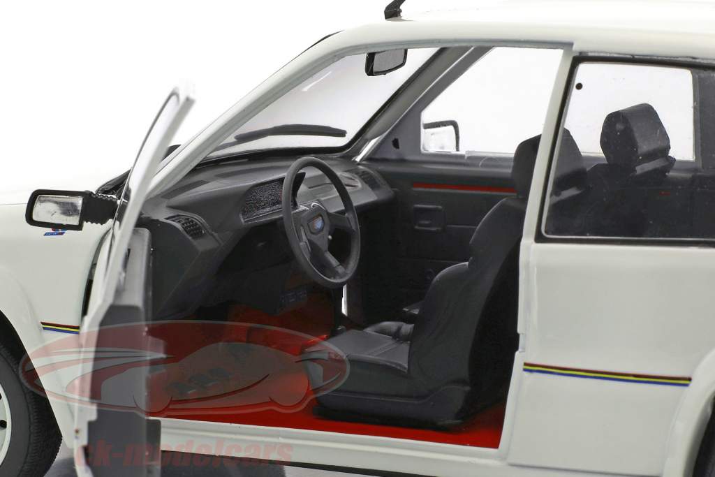 Peugeot 205 Rallye MK1 建造年份 1988 白 1:18 Solido