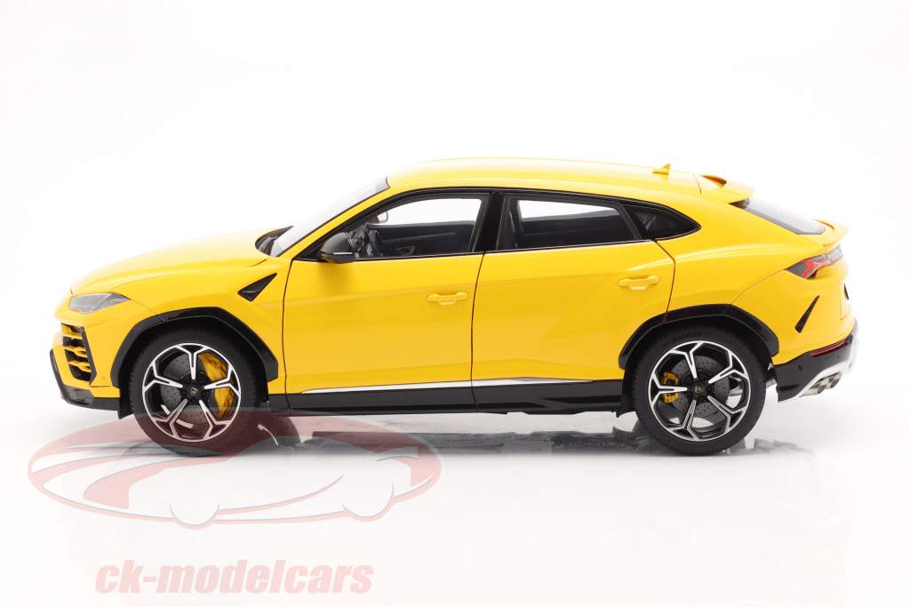Lamborghini Urus Anno di costruzione 2018 giallo 1:18 AUTOart