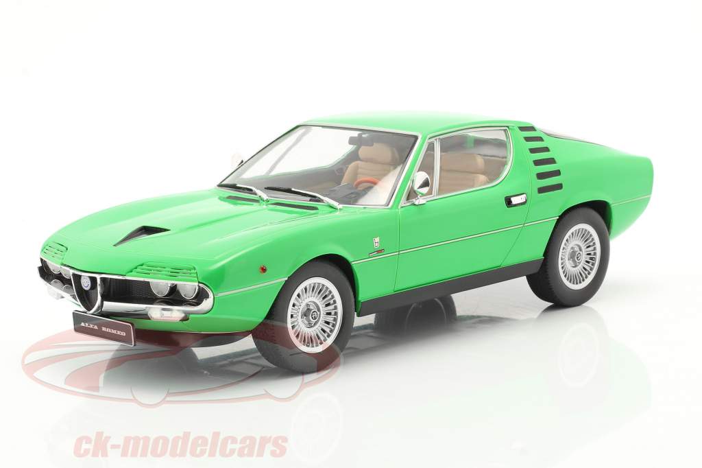 Alfa Romeo Montreal year 1970 green 1:18 KK-Scale