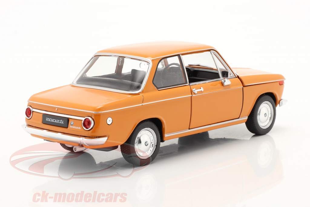 BMW 2002ti appelsin 1:24 Welly