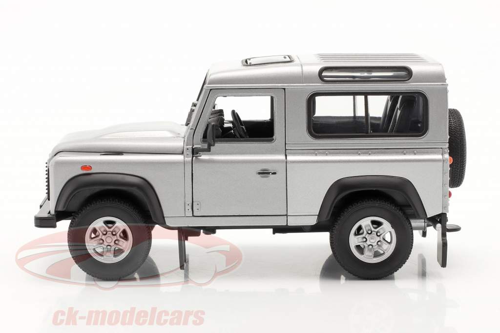 Land Rover Defender plata 1:24 Welly