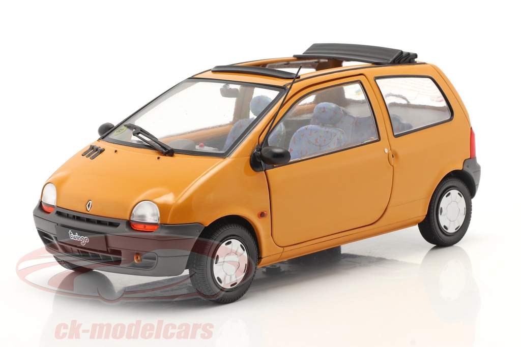 Renault Twingo MK1 with Softtop orange 1:18 Solido