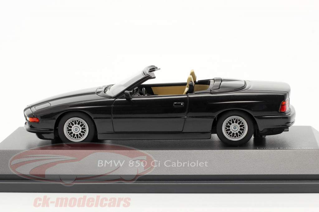 BMW 850 CI コンバーチブル (E31) 黒 1:43 Schuco