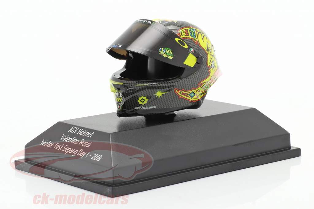 Valentino Rossi Winter Test Sepang Dag 1 MotoGP 2018 AGV helm 1:8 Minichamps