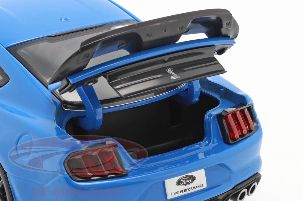 Ford Mustang Shelby GT500 Год постройки 2020 синий 1:18 Maisto