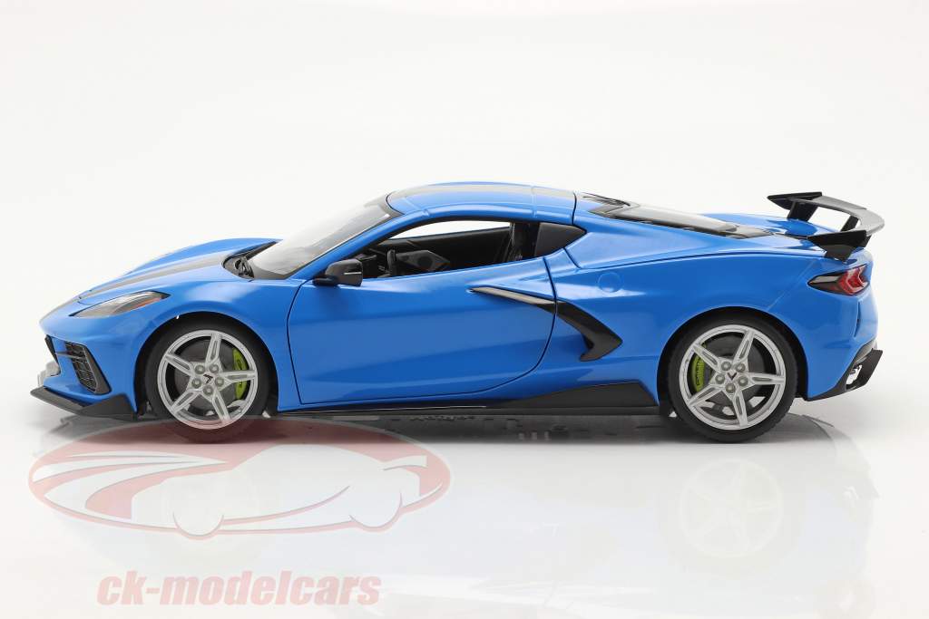 Chevrolet Corvette Stingray Coupe Byggeår 2020 blå / sort 1:18 Maisto