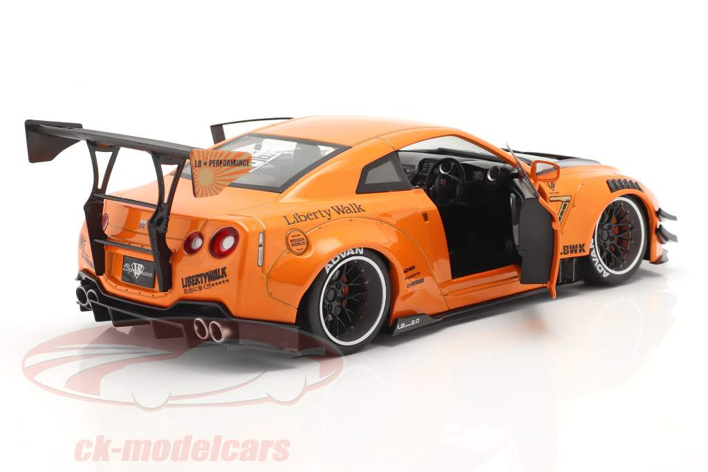 Solido 1:18 LB Works Nissan GT-R (R35) タイプ 2 オレンジ