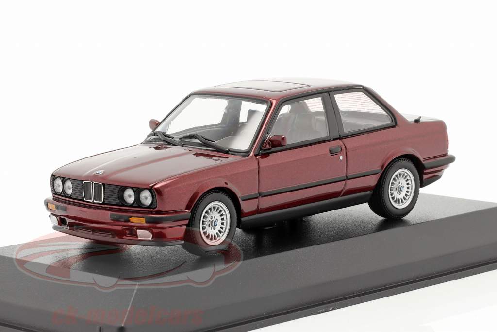 BMW 3 Series (E30) Ano de construção 1989 Sombrio vermelho metálico 1:43 Minichamps