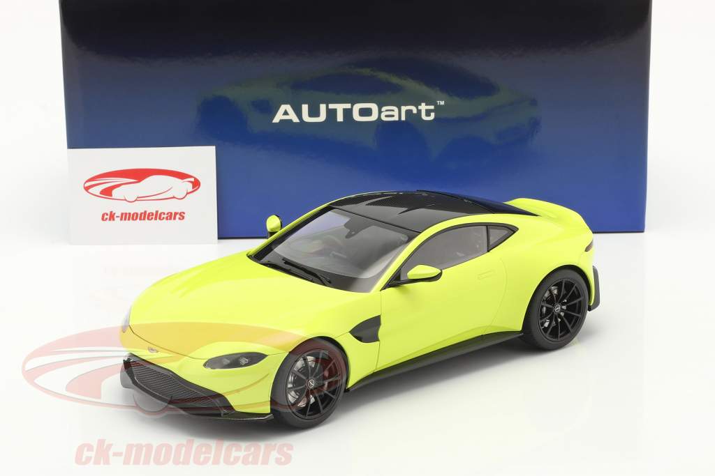 Aston Martin Vantage 建設年 2019 ライム 緑 1:18 AUTOart