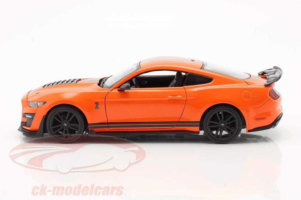 Ford Mustang Shelby GT 500 Année de construction 2020 Orange / noir 1:24 Maisto