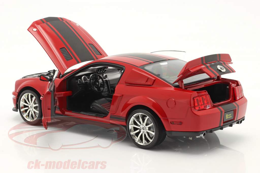 Ford Mustang Shelby GT 500 Super Snake 2008 rood / zwart 1:18 ShelbyCollectibles