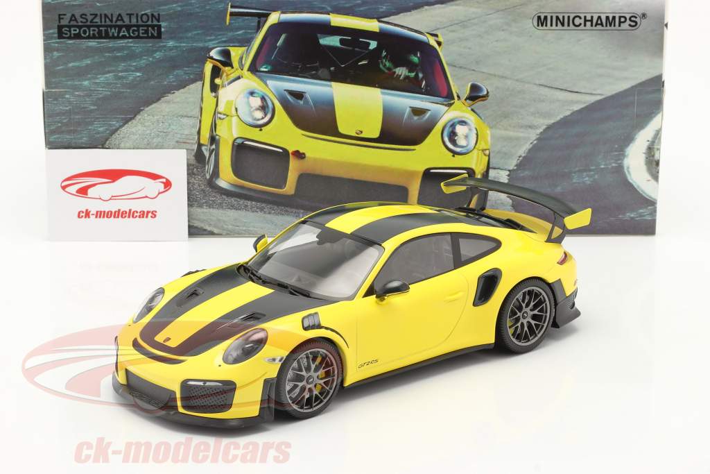Porsche 911 (991 II) GT2 RS Weissach Package 2018 racing amarelo / prata aros 1:18 Minichamps