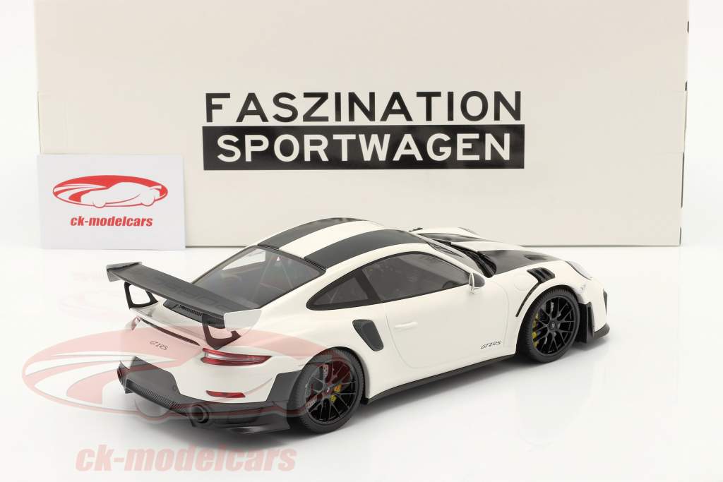 Porsche 911 (991 II) GT2 RS Weissach Package 2018 bianca / nero cerchi 1:18 Minichamps
