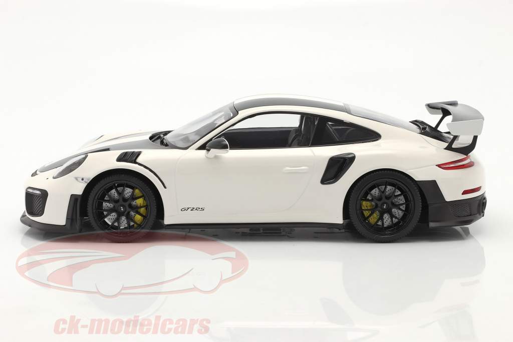 Porsche 911 (991 II) GT2 RS Weissach Package 2018 hvid / sort fælge 1:18 Minichamps