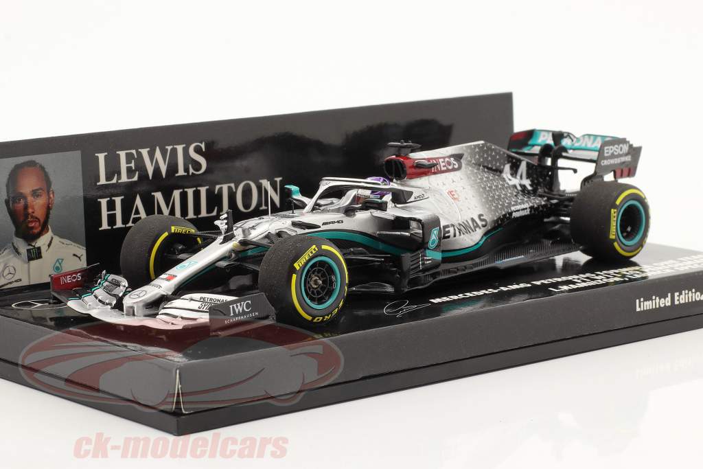 L. Hamilton Mercedes-AMG F1 W11 #44 Launch Spec F1 Wereldkampioen 2020 1:43 Minichamps